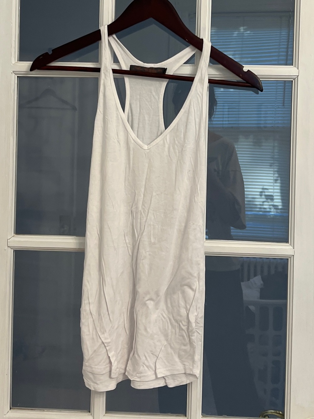 FEEL THE PIECE Women's White V-Neck Racerback Long Length Tank Top Size XS/S